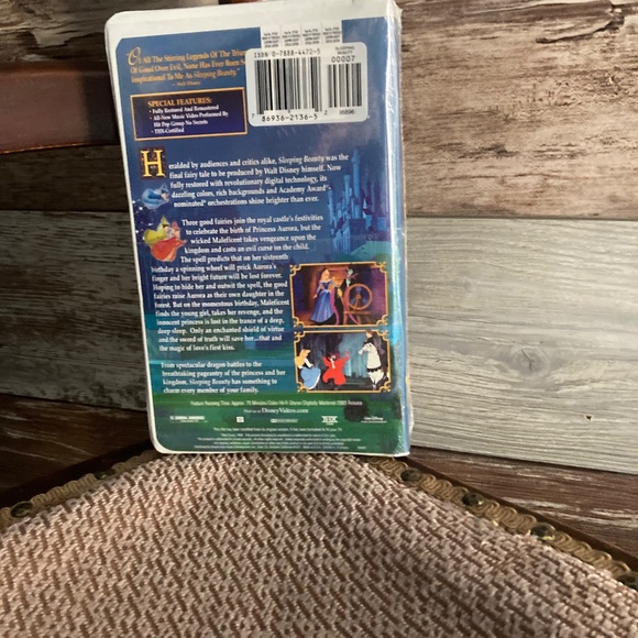 Sleeping beauty vhs - Picture 2 of 2